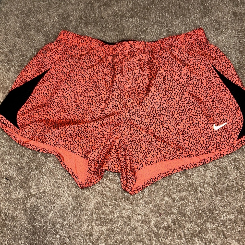 Nike Women's Patterned Red and Black Athletic Shorts